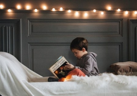 Niño leyendo